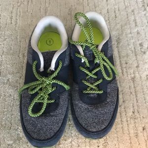 Boy shoes size 1
